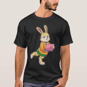 T-shirt Bunny comme secrétaire avec ordinateur portable