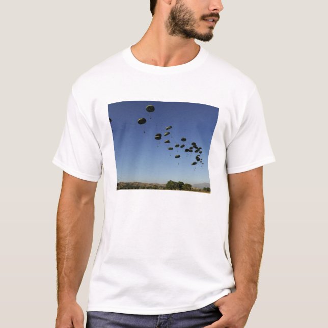 T-shirt C-17 Globemaster III 2 de l'armée de l'air américa (Devant)