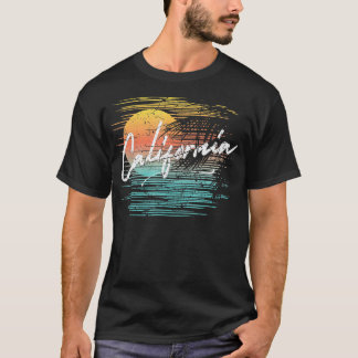 T-shirt Californie Retro Sunset Surfing Été en état de dét