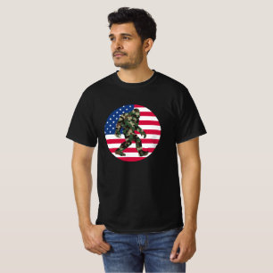 T-shirt Camo Bigfoot Sasquatch
