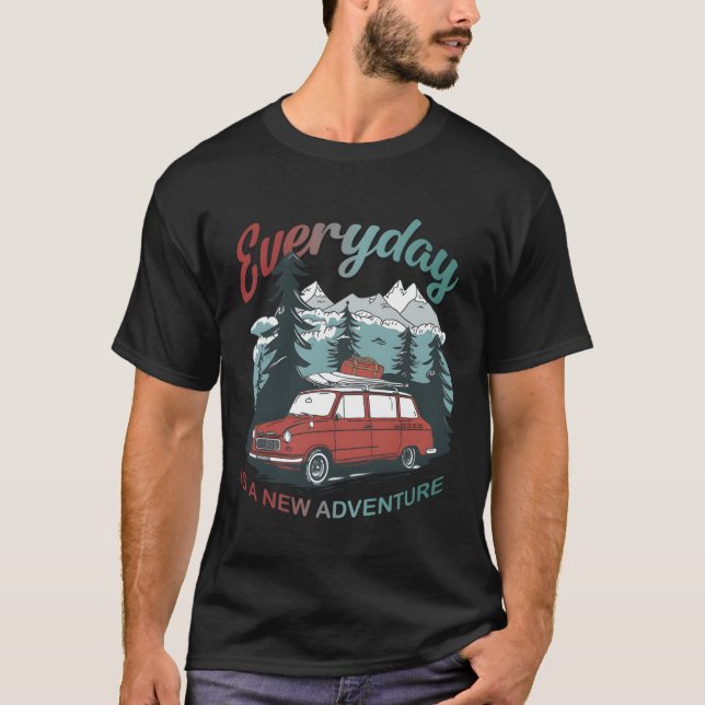 T-shirt Camping Everyday Is A New Adventure girl (Devant)