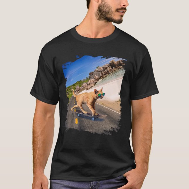 T-shirt Cat with sunglasses on skateboard on the beach (Devant)