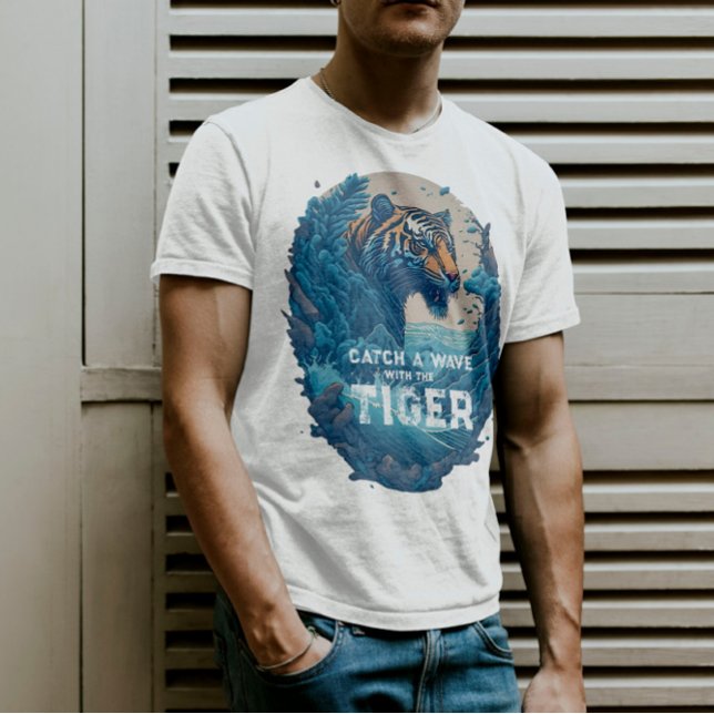 T-shirt Catch a Wave with the Tiger - cadeau pour surfer (Créateur téléchargé)
