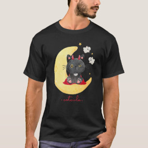 T-shirt Catcula un petit chat mignon en dracula sur une lu