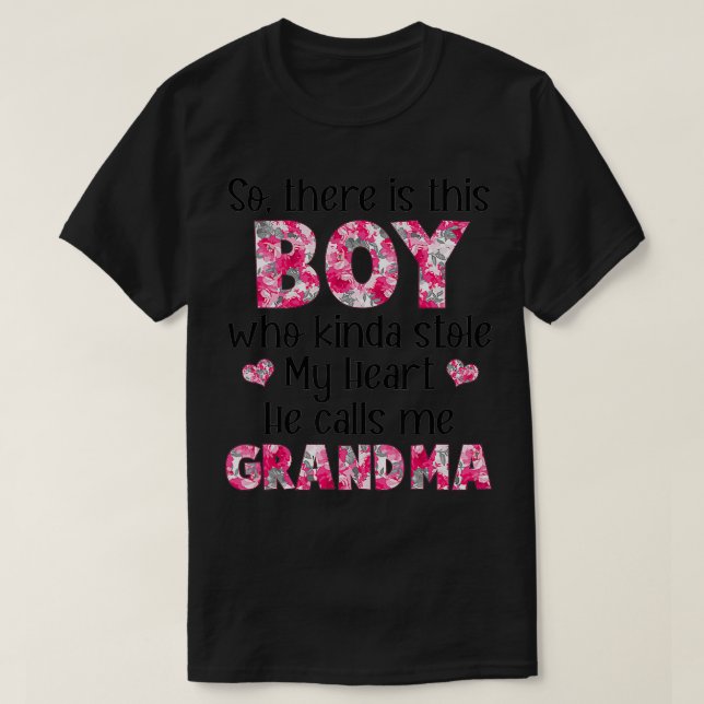 T-shirt Ce Garçon Qui M'A Volé Le Coeur M'Appelle Gran (Design devant)
