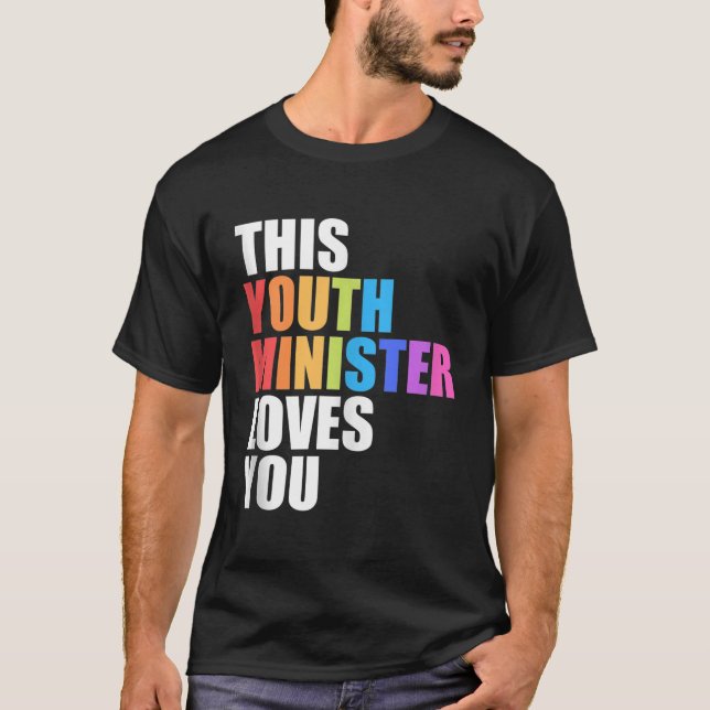 T-shirt Ce Ministre De La Jeunesse Vous Aime Fière D'Être  (Devant)