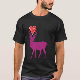 T-shirt cerfs communs dans la chemise d'amour
