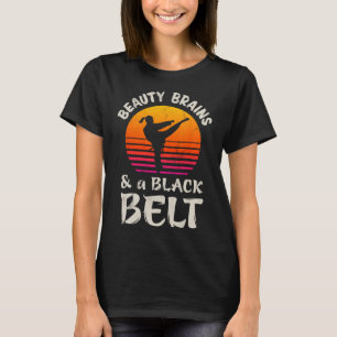 T-shirt Cerveaux De Beauté Et Une Ceinture Noire Karaté Gi