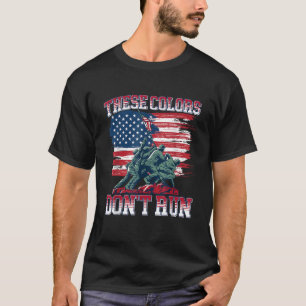 T-shirt Ces couleurs n'exécutent pas American Flag