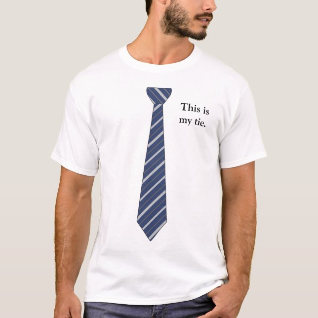 T-shirt "C'est ma cravate de rayures bleu-foncé de (Devant)