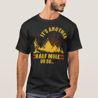 T-shirt C'Est Un Autre Camping De Randonnée À 800 Mètres D