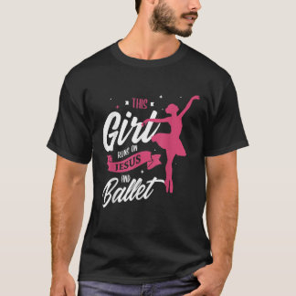 T-shirt Cette fille court sur le jésus et le ballet Cadeau
