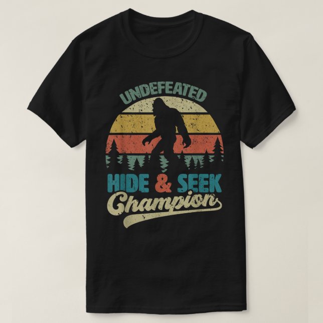 T-shirt Champion de cache-cache invaincu de Bigfoot (Design devant)