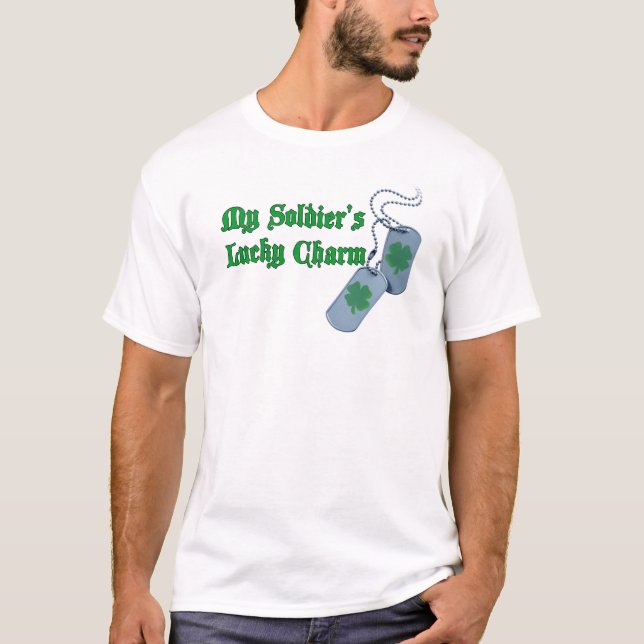 T-shirt chanceux du charme de mon soldat (Devant)