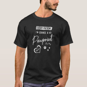 T-shirt Chaque Patient Feuille Une Empreinte Sur Mon Coeur