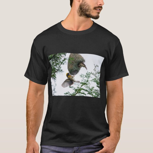 T-shirt Charming Bird Building a Nest (Devant)