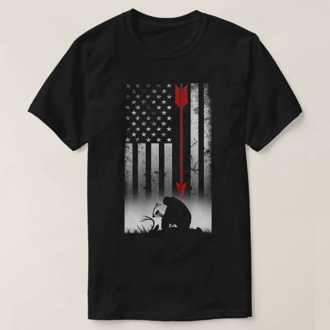T-shirt Chasse de cerf de Bow Drapeau américain cadeau pou (Design devant)