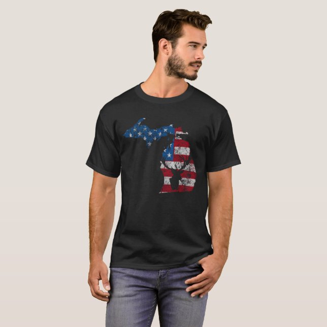 T-shirt Chasse de cerfs communs du Michigan de drapeau (Devant entier)