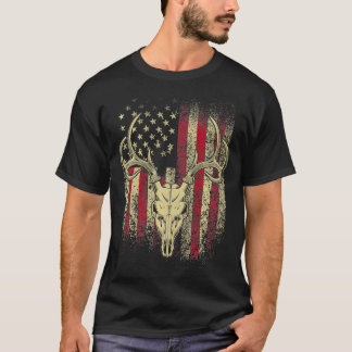 T-shirt Chasseurs de cerfs Le crâne de cerf sur un drapeau