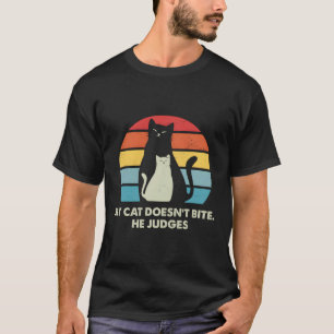 T-shirt Chat Ne Mord Pas Il Juge Amoureux des chats Funny