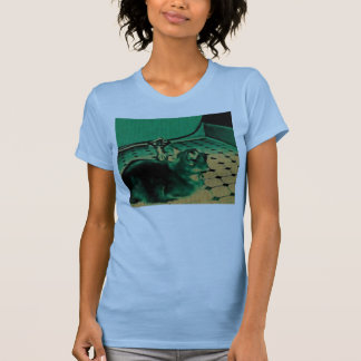 T-shirt Chat par la baignoire