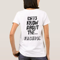 Chat Super mignon dans l'ensemble tribal