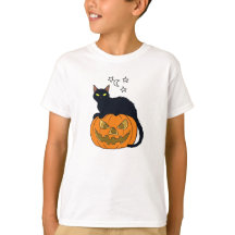 Chat sur citrouille avec étoiles