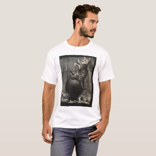 T-shirt chat sur une boule de destruction