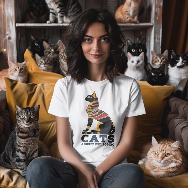 T-shirt Chats - adorés depuis 3000BC (Bow down to the original royalty—cats! )