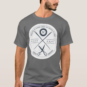 T-shirt Chaussures à coudre amusantes ciseaux de danger fr