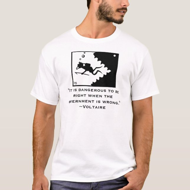 T-shirt Chemise de citation de VOLTAIRE (Devant)
