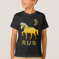 Cheval sauvage sous la Lune d'Or