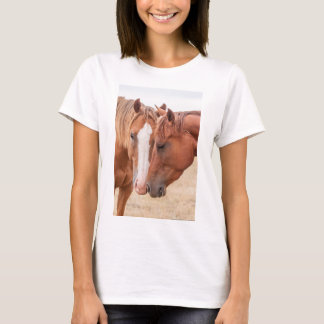 T-shirt Chevaux étourdissant dans un pâturage
