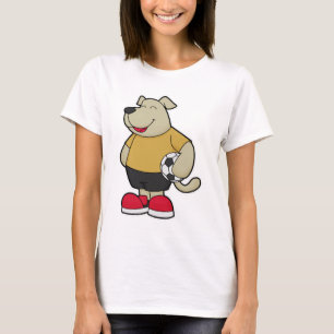 T-shirt Chien comme joueur de football avec balle de footb