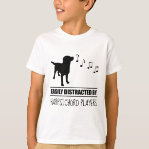 T-shirt Chien Curieux Distrait par les Joueurs de Clavecin