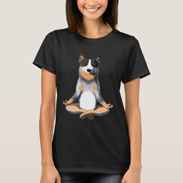 T-shirt Chien de bétail australien Yoga (Devant)