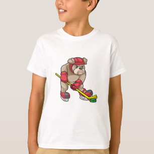 T-shirt Chien de taureau au hockey sur glace avec bâton de