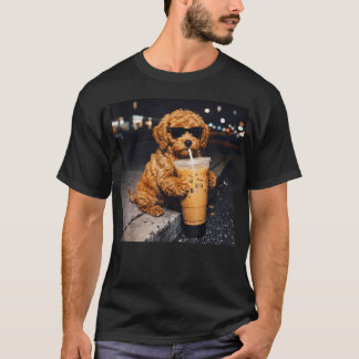 T-shirt Chien Goldendoodle Buvant un Café Glacé Drôle