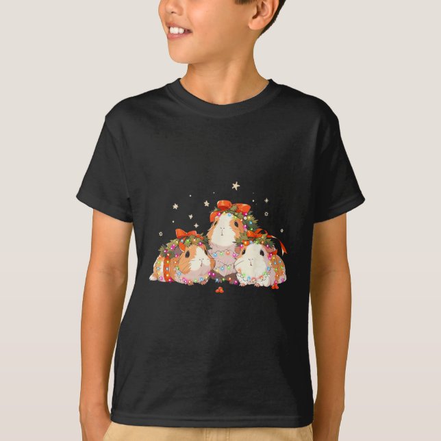 T-shirt Chiens De Guinée Tangés Dans Les Lumières De Noël  (Devant)