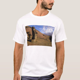 T-shirt Chili, Île de Pâques. Colline avec Moai