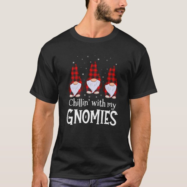 T-shirt Chillin' with My Gnomies Buffalo Red Plaid Christa (Devant)