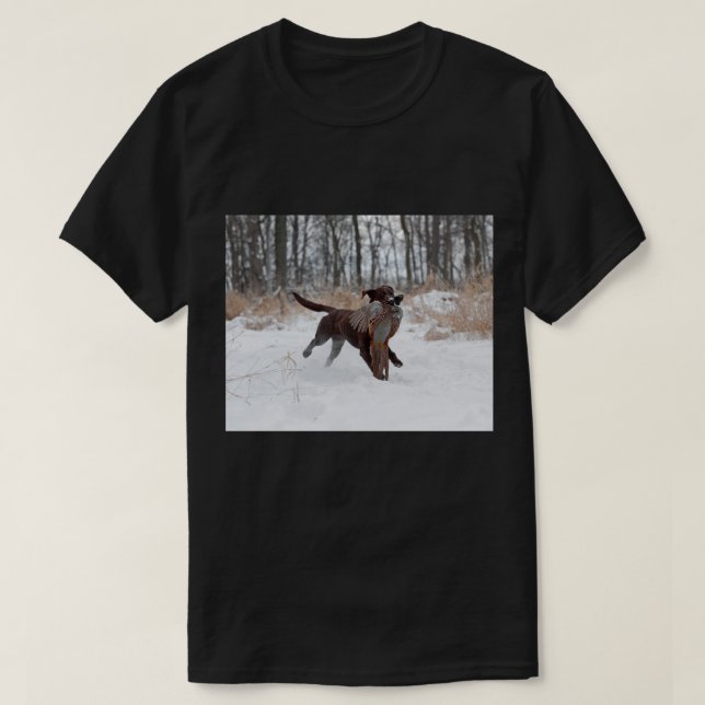 T-shirt Chiot de labrador retriever recherchant un faisan (Design devant)