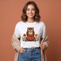 Chouette mignonne d'automne sur citrouille de Than