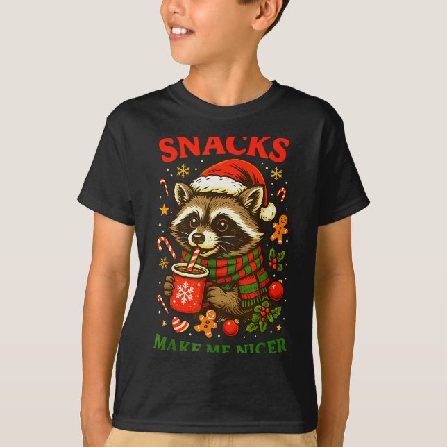 T-shirt Christmas Funny Cute Feral Raccoon Snacks Make Me  (Devant)