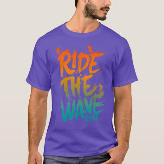 T-shirt Circuler sur le surf à vagues