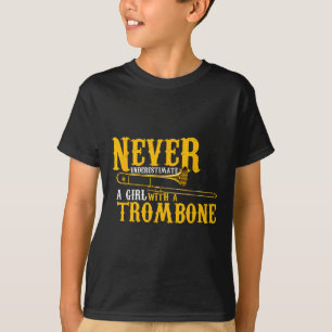 T-shirt Citation drôle Ne sous-estimez jamais une fille av
