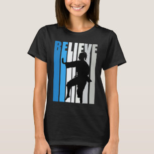 T-shirt Classique Bleu Femmes Croient Karaté Motivation Re