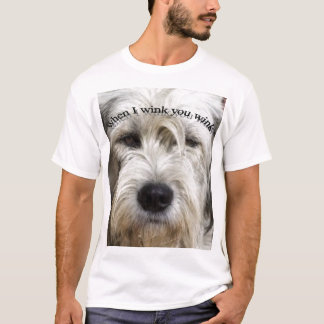 T-shirt cligner de l'oeil le chien