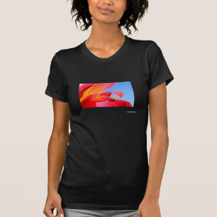 T-shirt Coccinelle sur la pièce en t rose