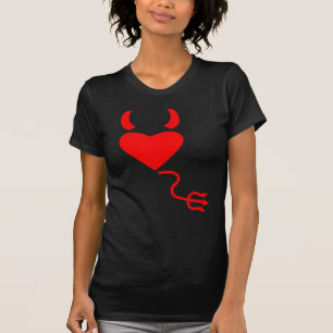 T-shirt Coeur d'amour avec les klaxons et la queue de